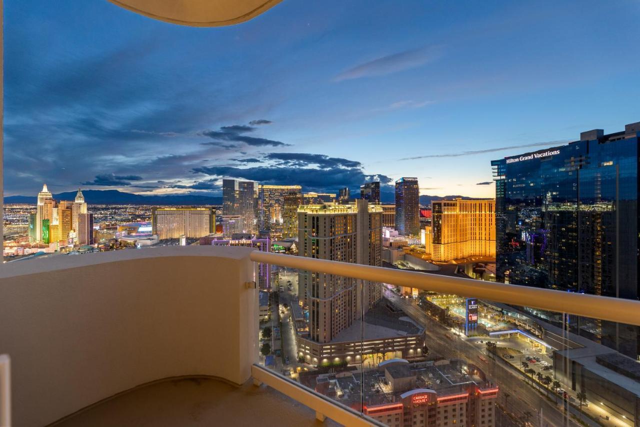 Lucky Gem Penthouse & Luxury Suites At Signature Resort, Balcony Strip View 1607 Las Vegas Exterior photo