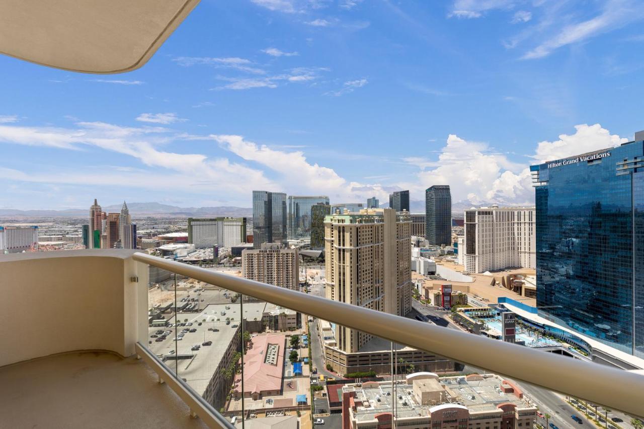 Lucky Gem Penthouse & Luxury Suites At Signature Resort, Balcony Strip View 1607 Las Vegas Exterior photo