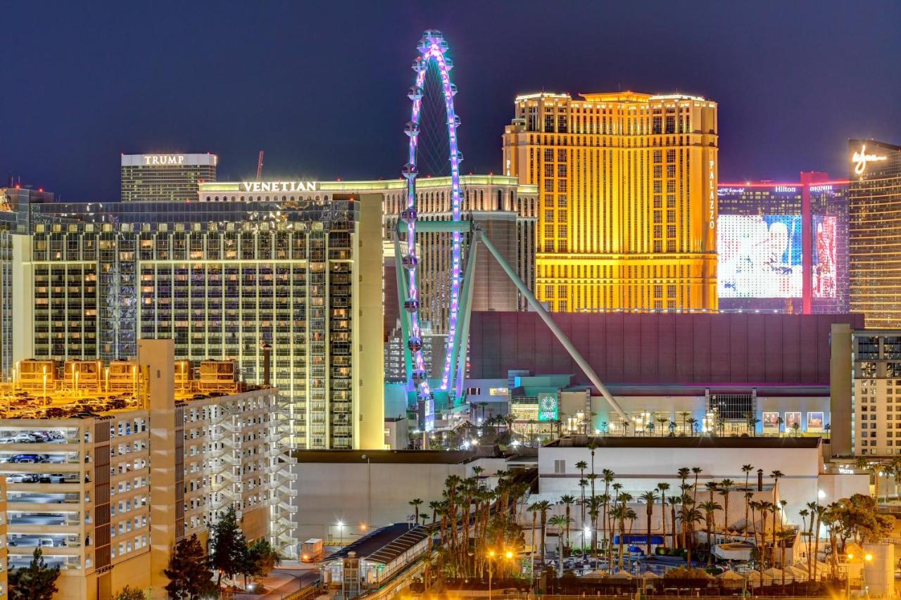 Lucky Gem Penthouse & Luxury Suites At Signature Resort, Balcony Strip View 1607 Las Vegas Exterior photo