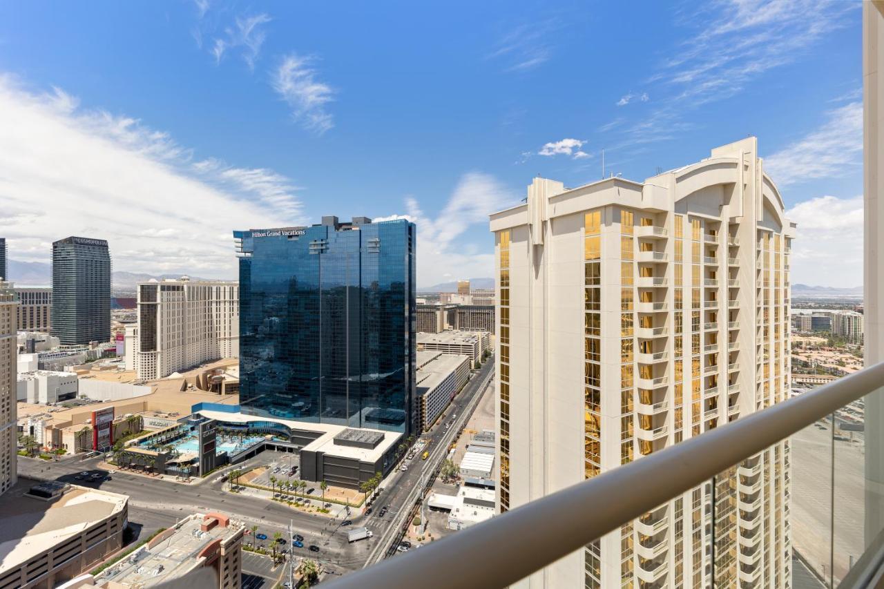 Lucky Gem Penthouse & Luxury Suites At Signature Resort, Balcony Strip View 1607 Las Vegas Exterior photo
