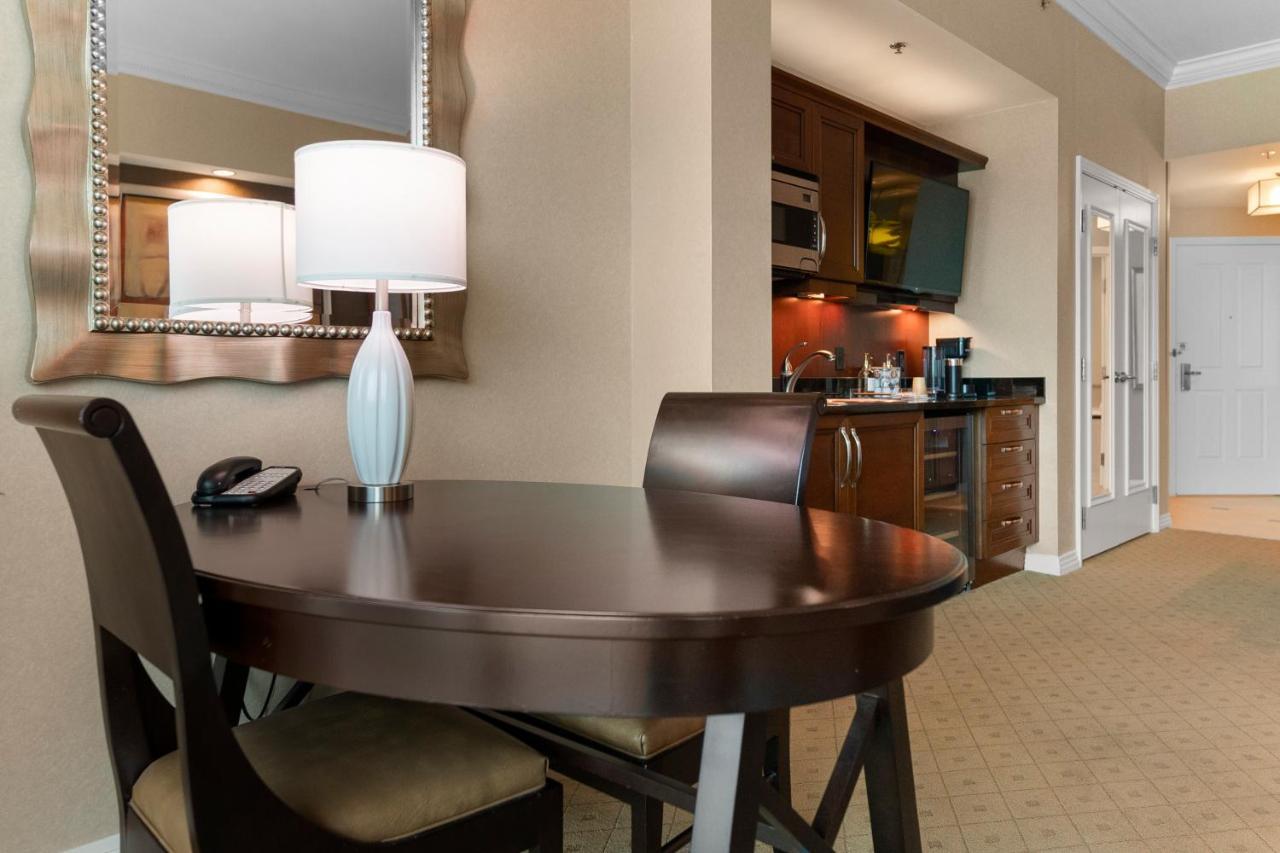 Lucky Gem Penthouse & Luxury Suites At Signature Resort, Balcony Strip View 1607 Las Vegas Exterior photo